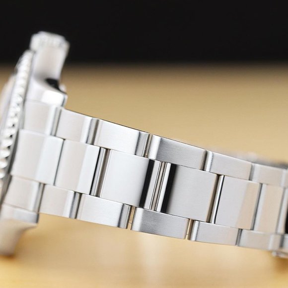 Rolex Yacht Master Men's Platinum Watch! Mint! - Picture 7 of 9